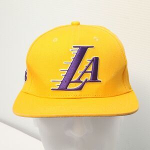 Los Angles Lakers Classic Logo Yellow Snapback Pro Standard Motion NBA Adult